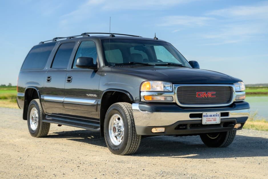 2003 GMC Yukon GMT800 sold for $26,500