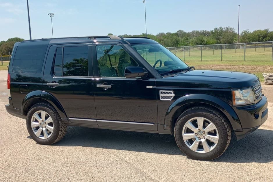 2013 Land Rover LR4 sold for $9,600