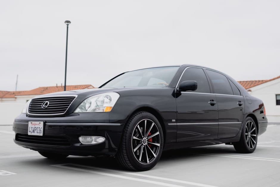 2001 Lexus LS Sedan sold for $16,500