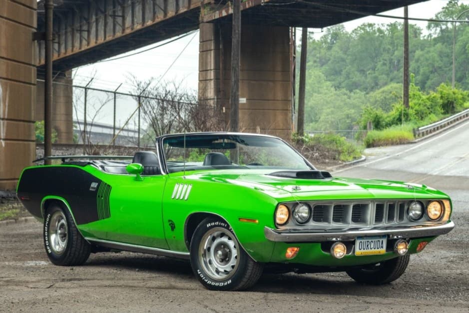1971 Plymouth Barracuda sold for $160,000