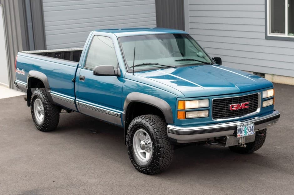1997 GMC Sierra (GMT400 1988-2002) sold for $20,000