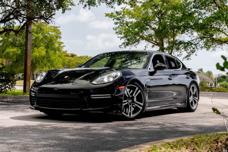 2015 Porsche Panamera sold for $49,500