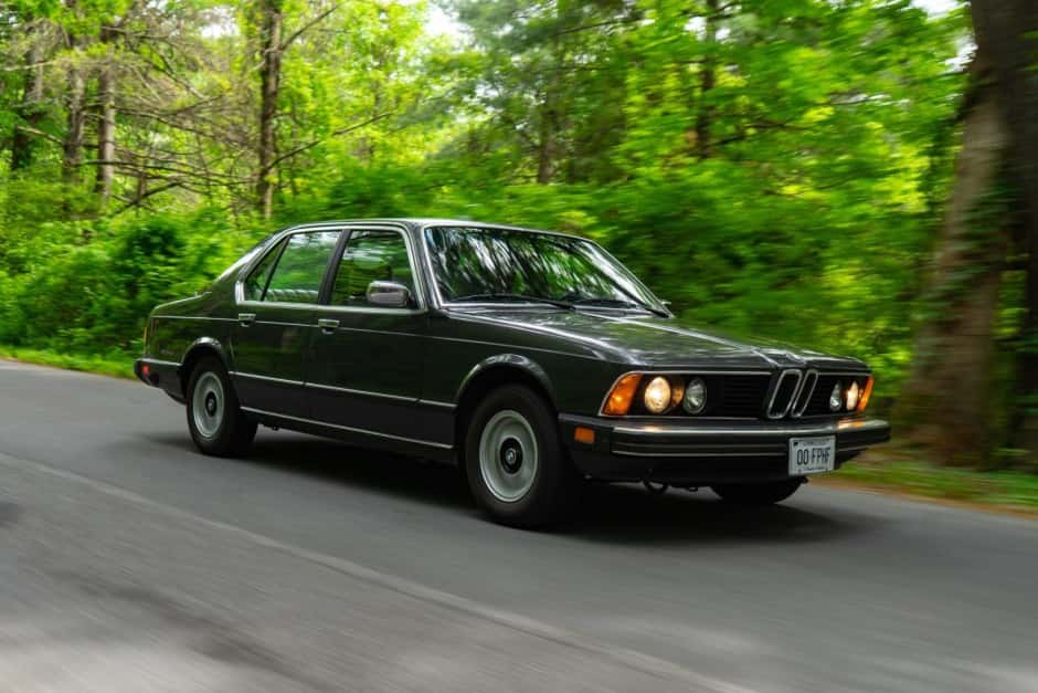1982 BMW E23 7-Series sold for $9,733