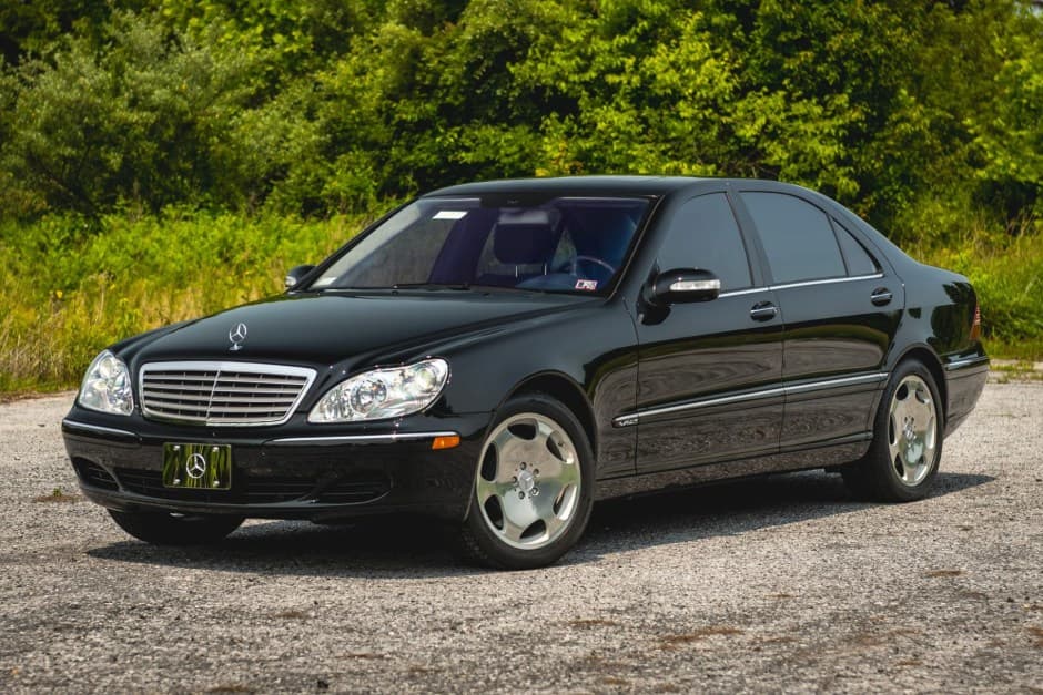 2005 Mercedes-Benz W220 S-Class sold for $21,000