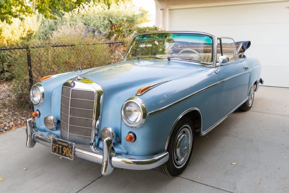1960 Mercedes-Benz Ponton sold for $47,000