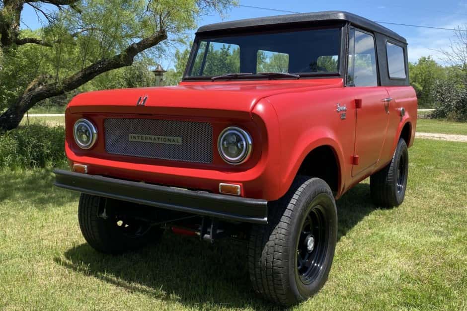 1966 International Harvester Scout 800 sold for $15,500