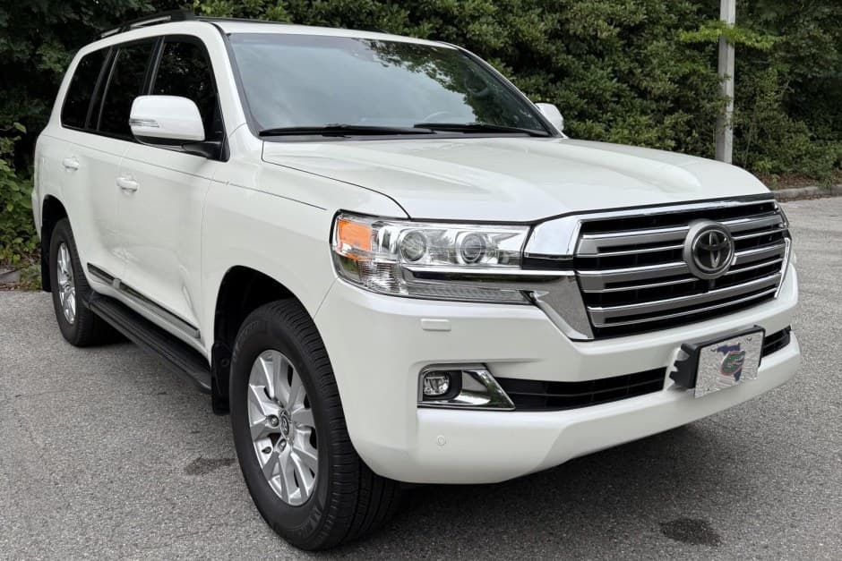 2017 Toyota Land Cruiser 200-Series sold for $67,500