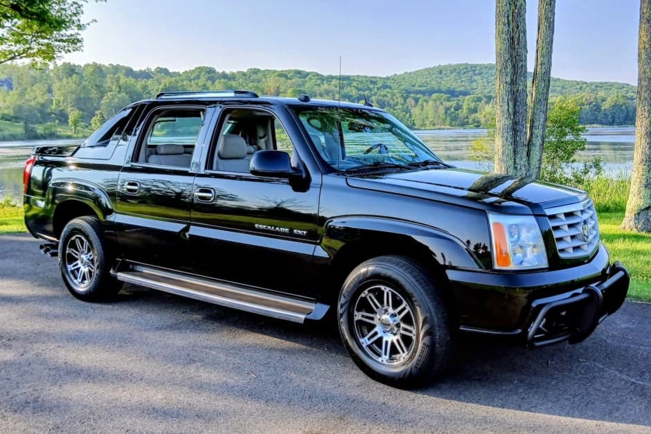 2005 Cadillac Escalade & EXT GMT800 (2002-2006) sold for $23,000