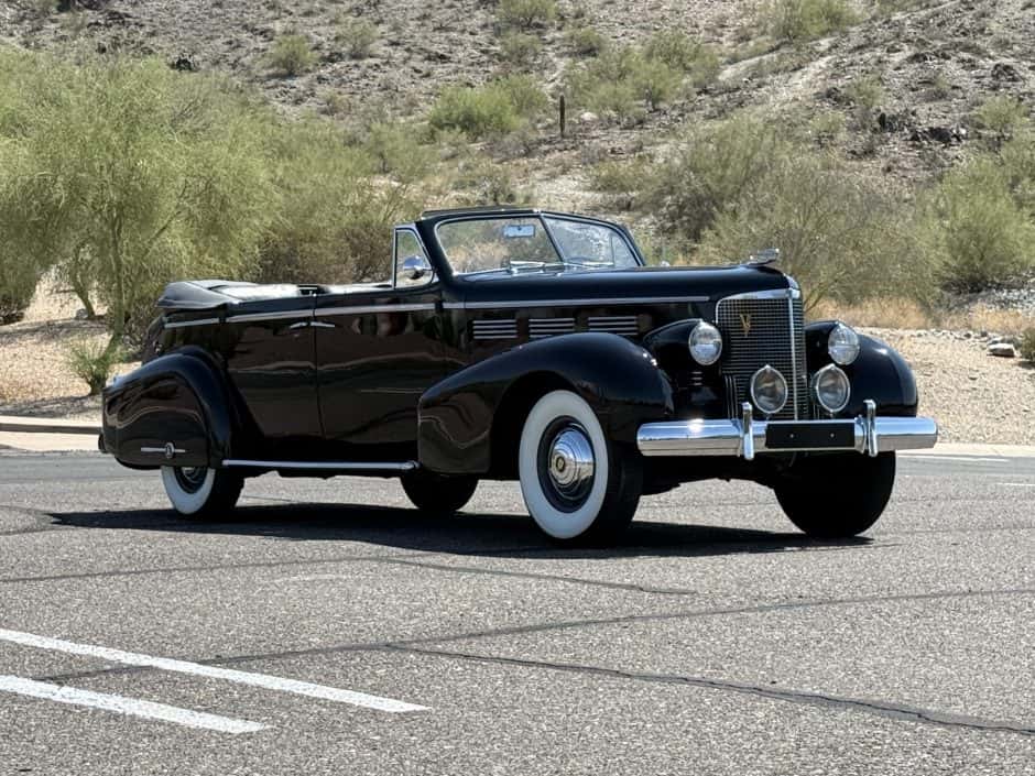 1938 Cadillac Series 75/Fleetwood sold for $36,500