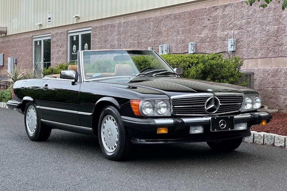 1989 Mercedes-Benz R107 SL sold for $52,000