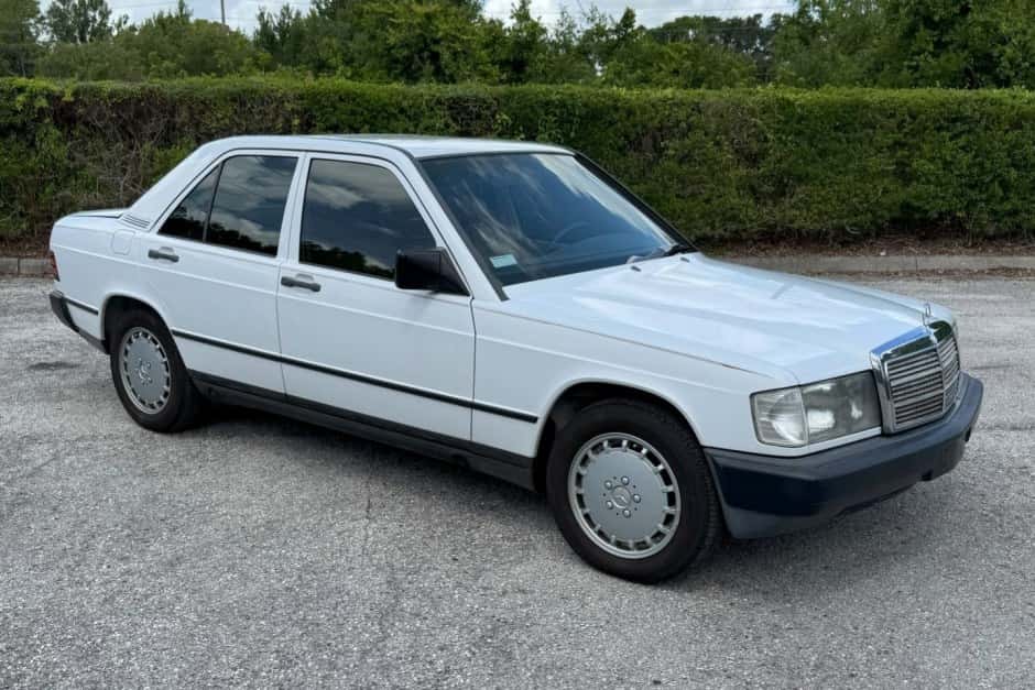 1988 Mercedes-Benz W201 190 sold for $4,100