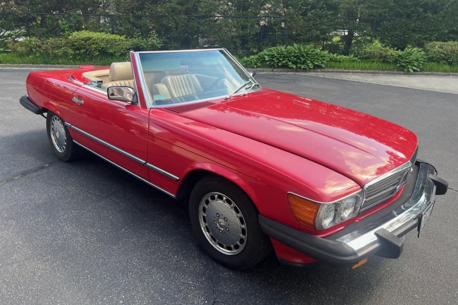 1989 Mercedes-Benz R107 SL sold for $23,250