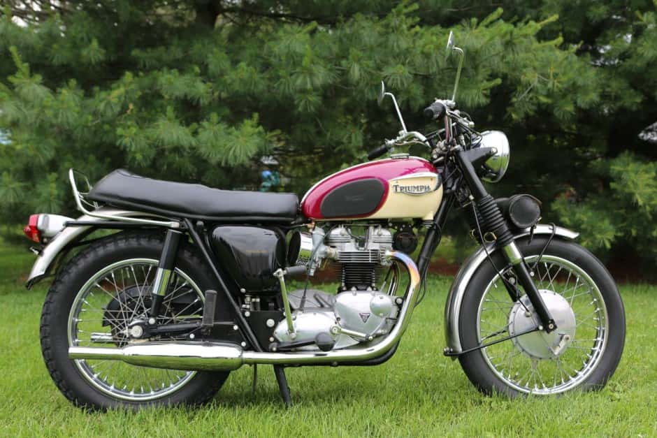 1967 Triumph Bonneville T120 sold for $9,000