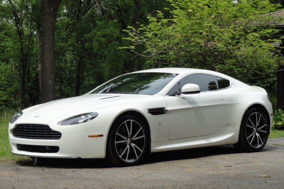 2011 Aston Martin V8 Vantage (2006+) sold for $39,500