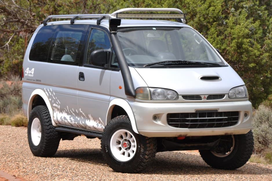 1995 Mitsubishi Delica sold for $10,500