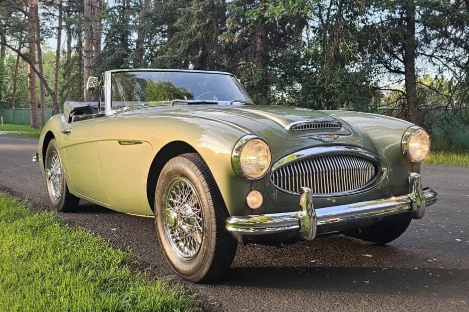1965 Austin-Healey 3000 sold for $58,500