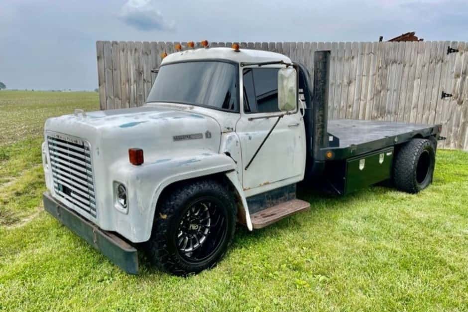 1978 International Harvester Loadstar sold for $17,750