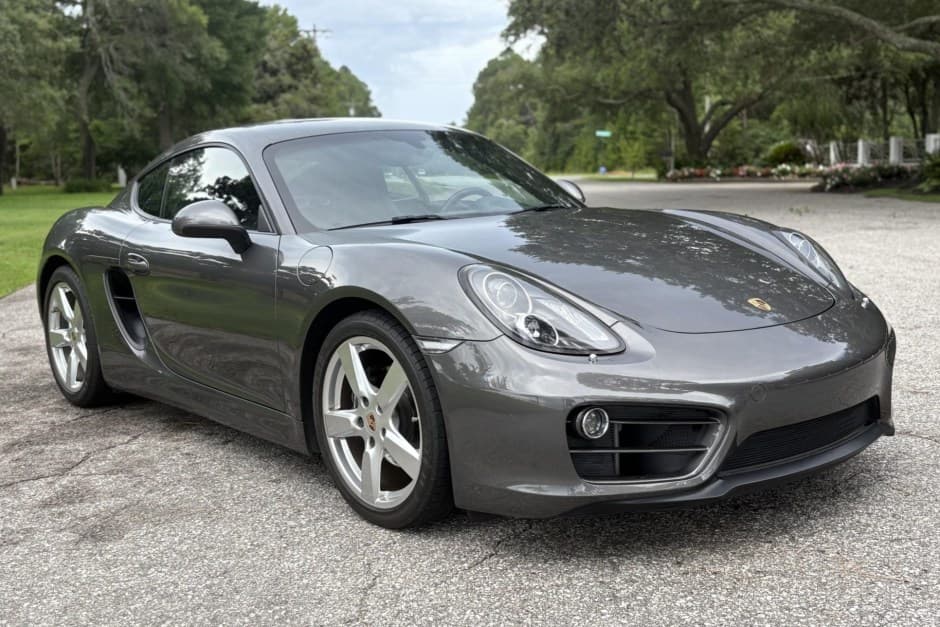 2014 Porsche 981 Cayman sold for $39,000