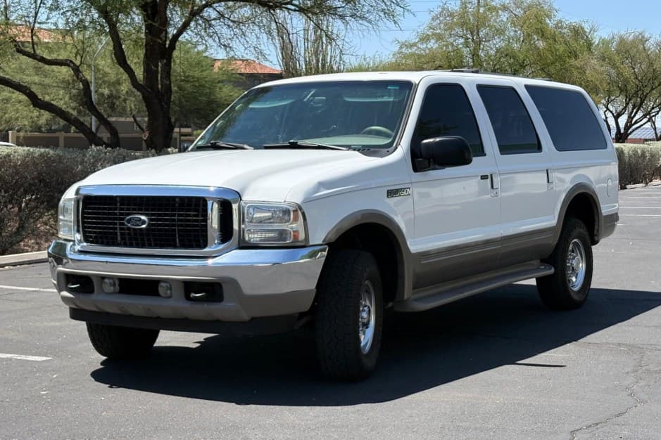 2001 Ford Excursion sold for $8,000
