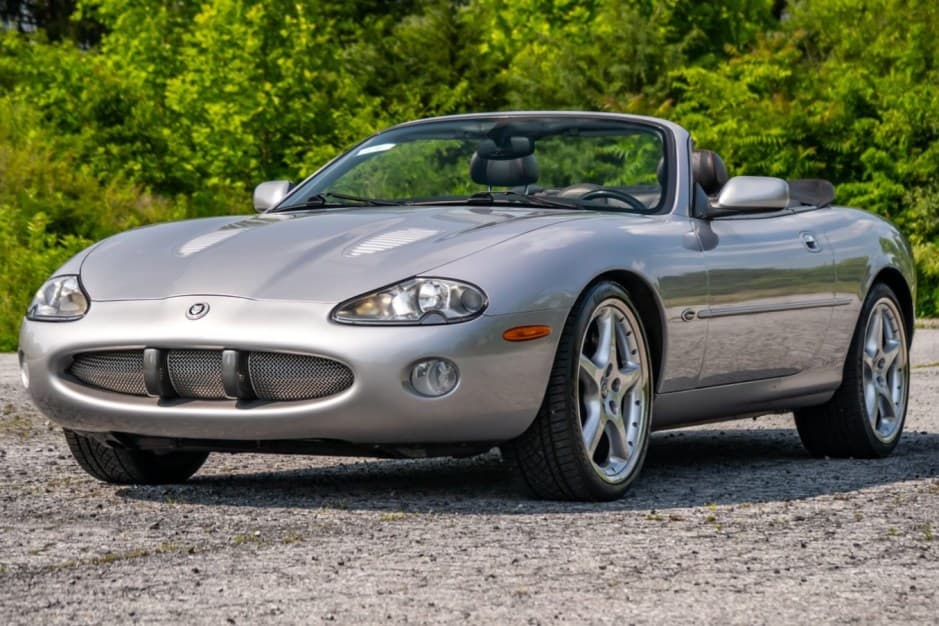 2001 Jaguar XKR sold for $12,250
