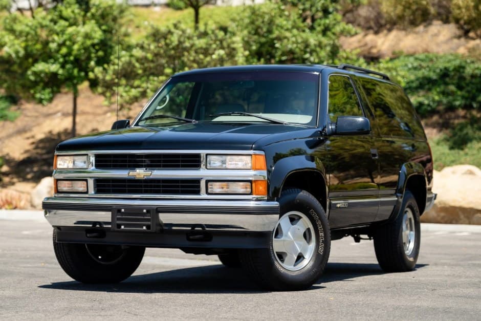 1995 Chevrolet Tahoe GMT400 sold for $40,500
