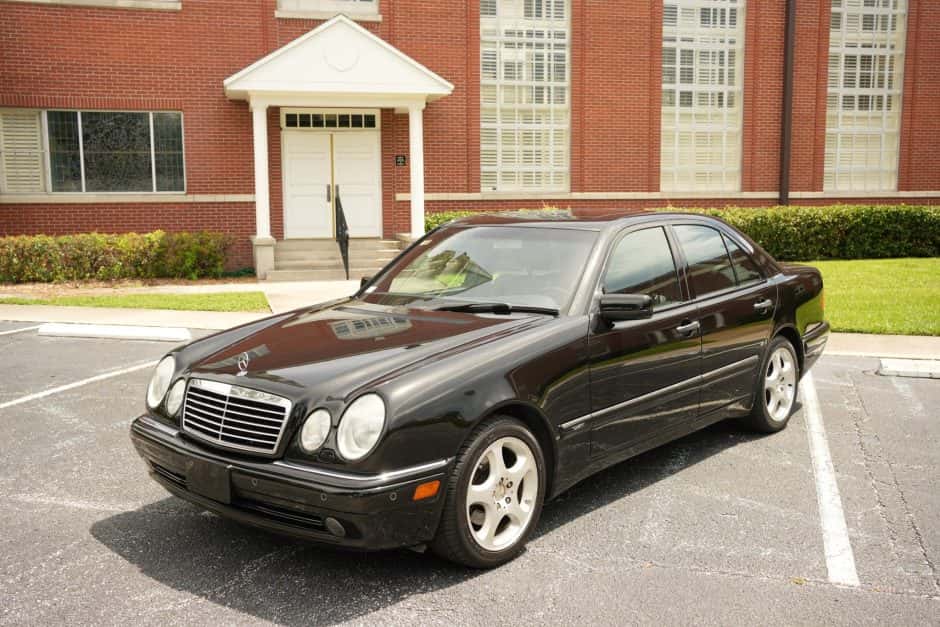 1998 Mercedes-Benz W210 E-Class sold for $10,430