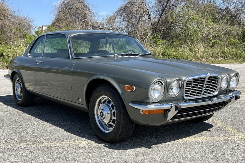 1976 Jaguar XJ Coupe (1975-1978) sold for $47,500