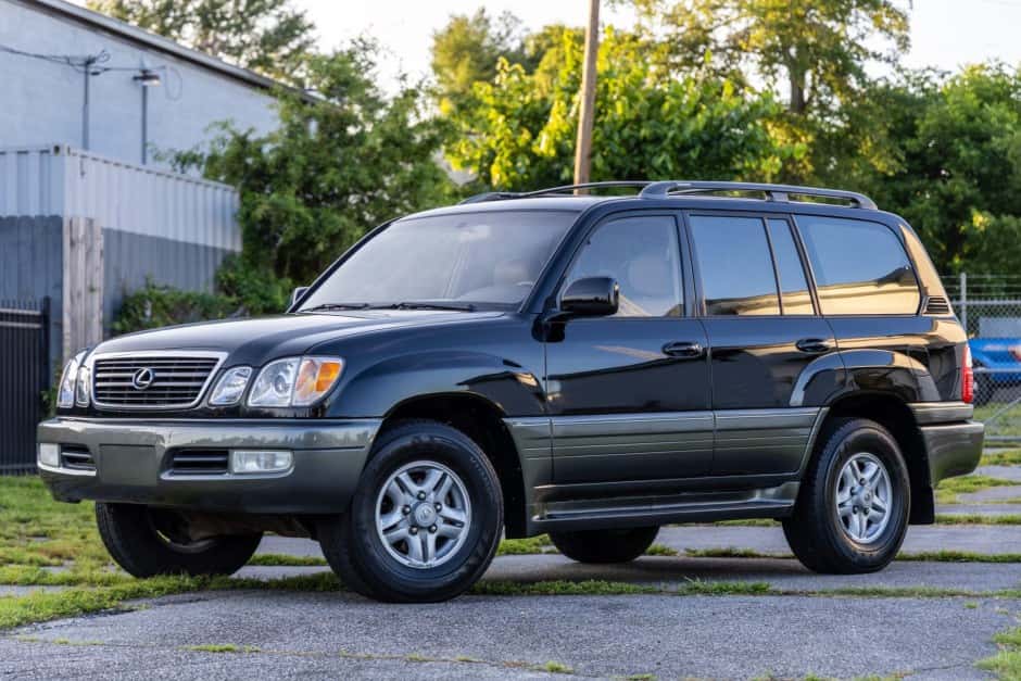 1998 Lexus LX470 sold for $10,250