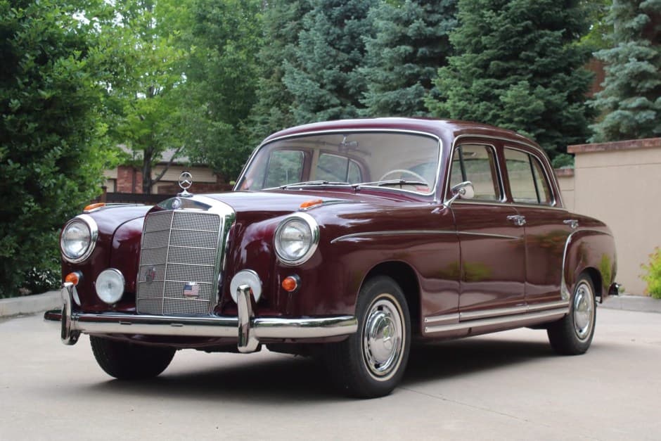1959 Mercedes-Benz Ponton sold for $19,000