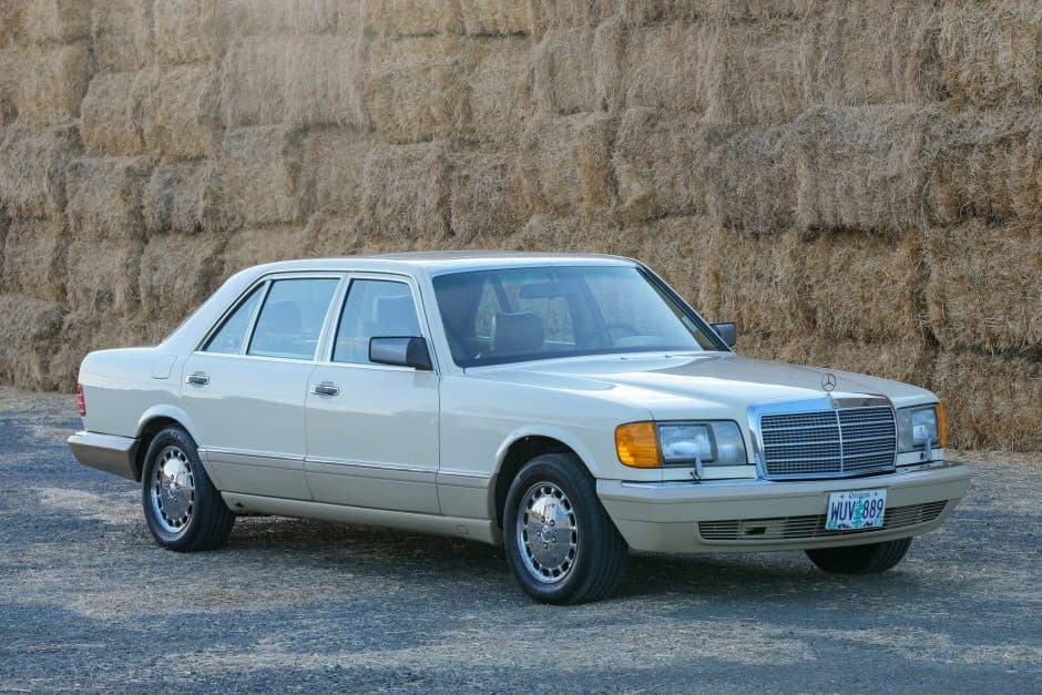 1989 Mercedes-Benz W126 S-Class sold for $5,150