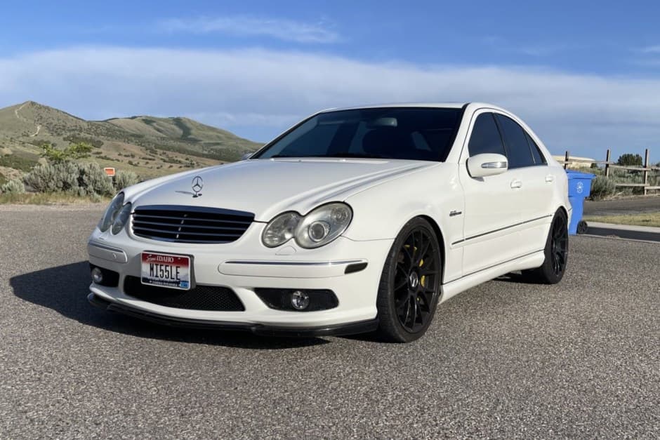 2006 Mercedes-Benz W203 C55 & C32 AMG sold for $9,300