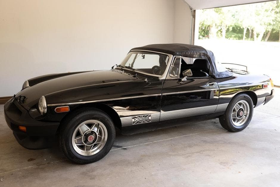 1980 MG MGB sold for $9,800
