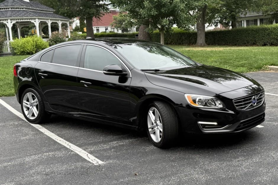 2017 Volvo S60 sold for $8,100
