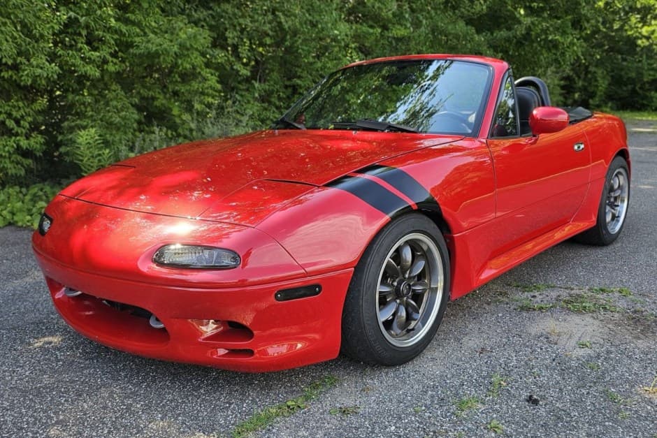1995 Mazda NA MX-5 Miata sold for $14,750