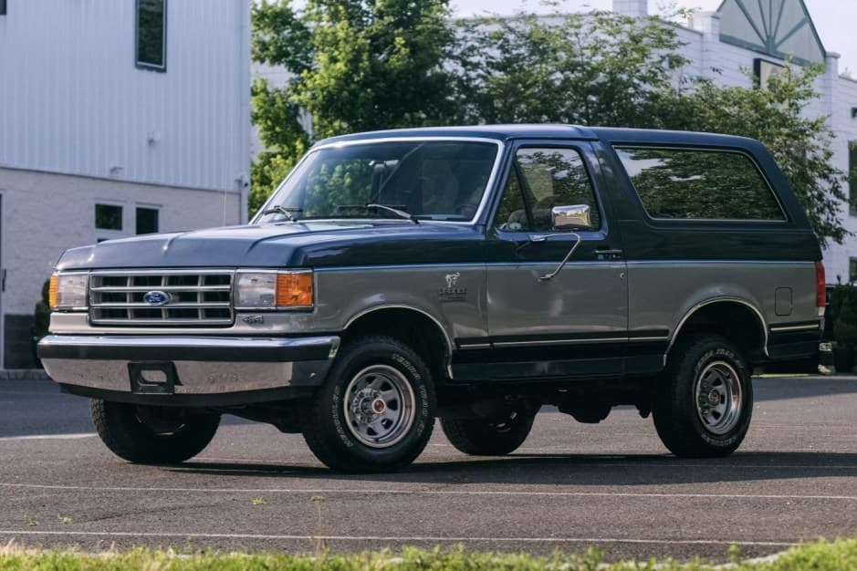 1987 Ford Bronco 4th-5th Generations 1987-1996 sold for $14,250
