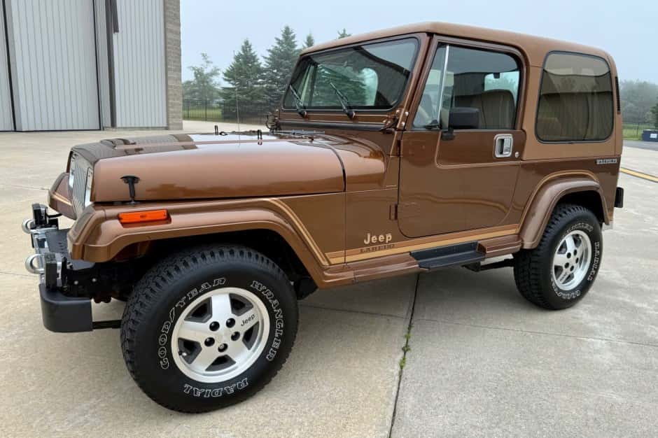 1987 Jeep Wrangler YJ (1987-1995) sold for $23,500