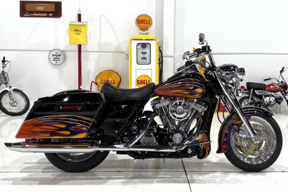 1996 Harley-Davidson Touring sold for $10,750