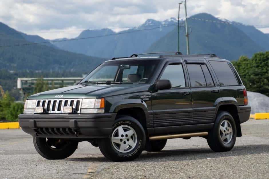 1995 Jeep ZJ Grand Cherokee sold for $10,000