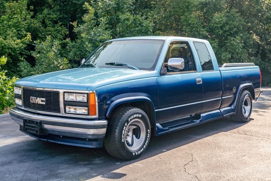 1993 GMC Sierra (GMT400 1988-2002) sold for $8,000
