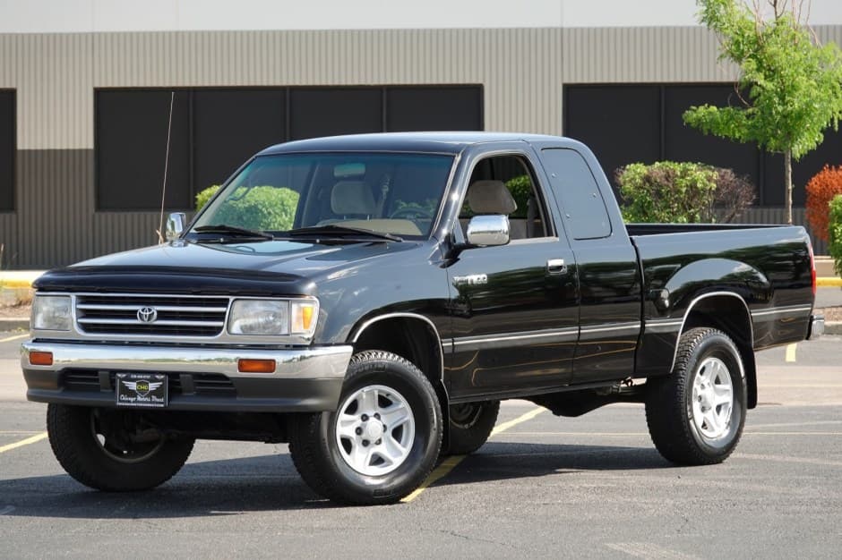 1998 Toyota T100 sold for $15,500