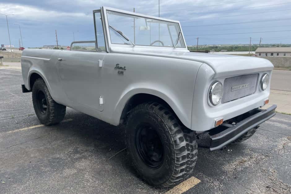 1966 International Harvester Scout 800 sold for $14,250