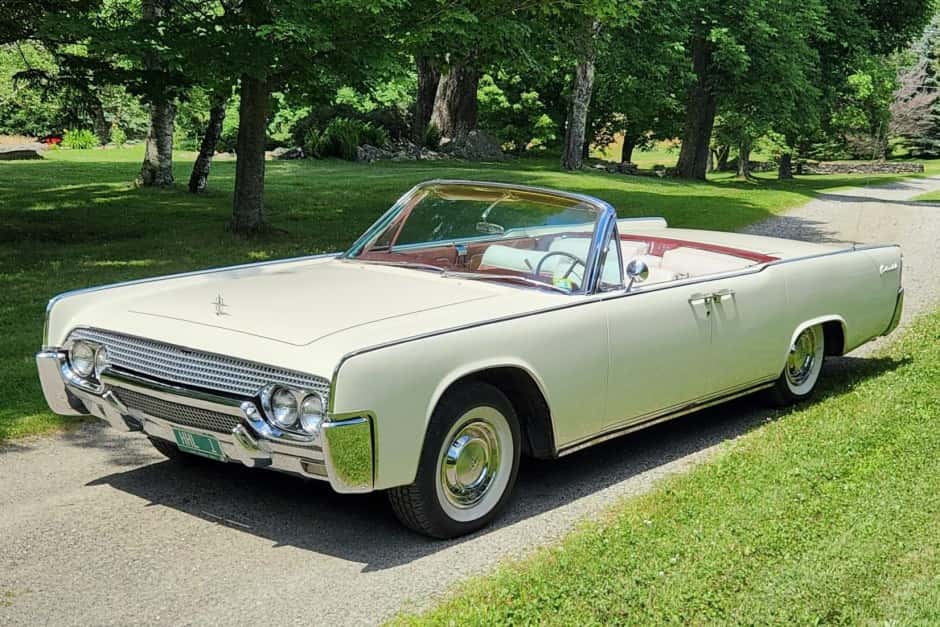1961 Lincoln Continental (1961-1969) sold for $49,250