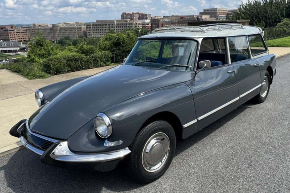 1967 Citroen DS sold for $63,551