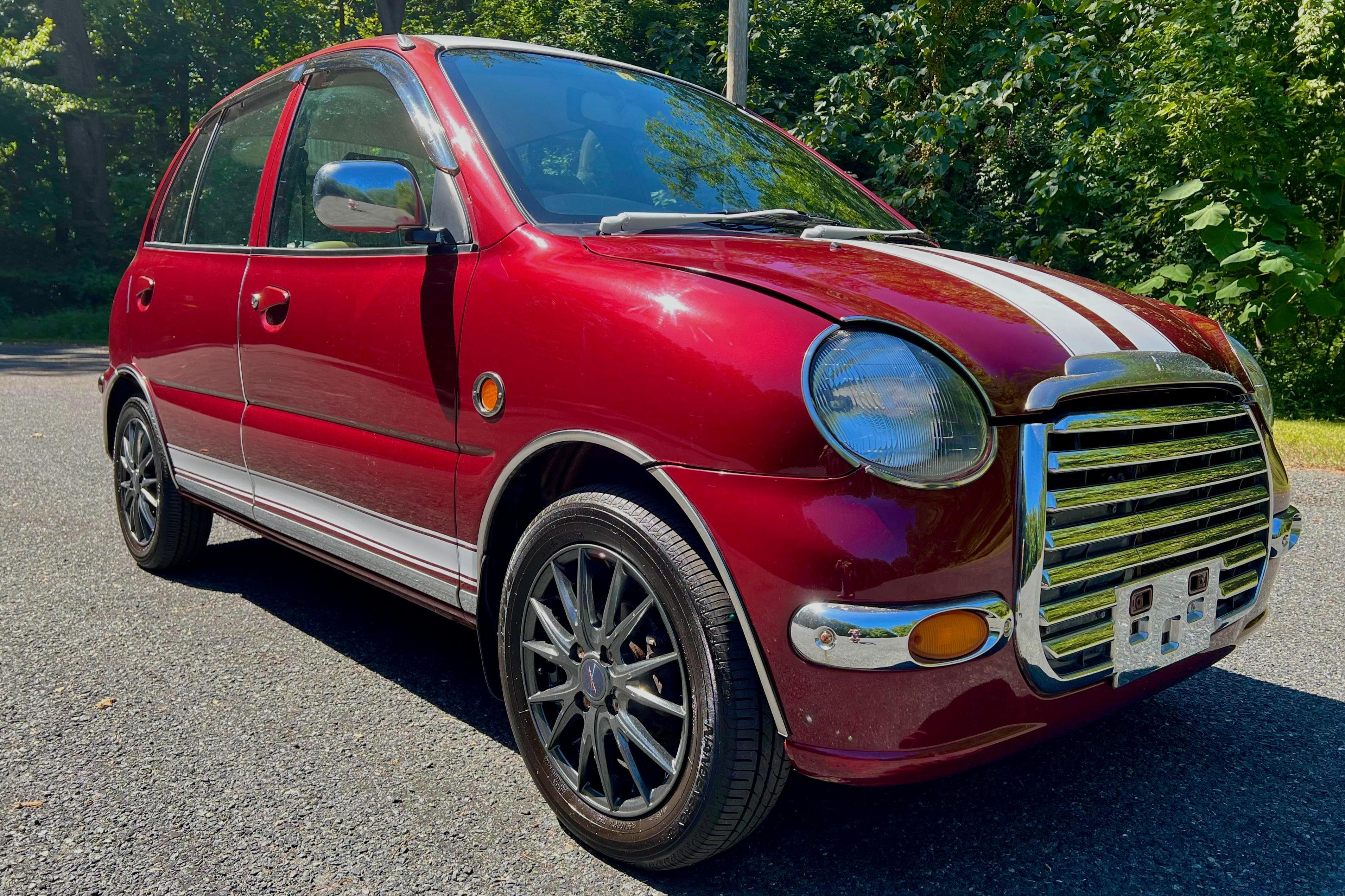 1997 Mitsubishi Minica sold for $3,300