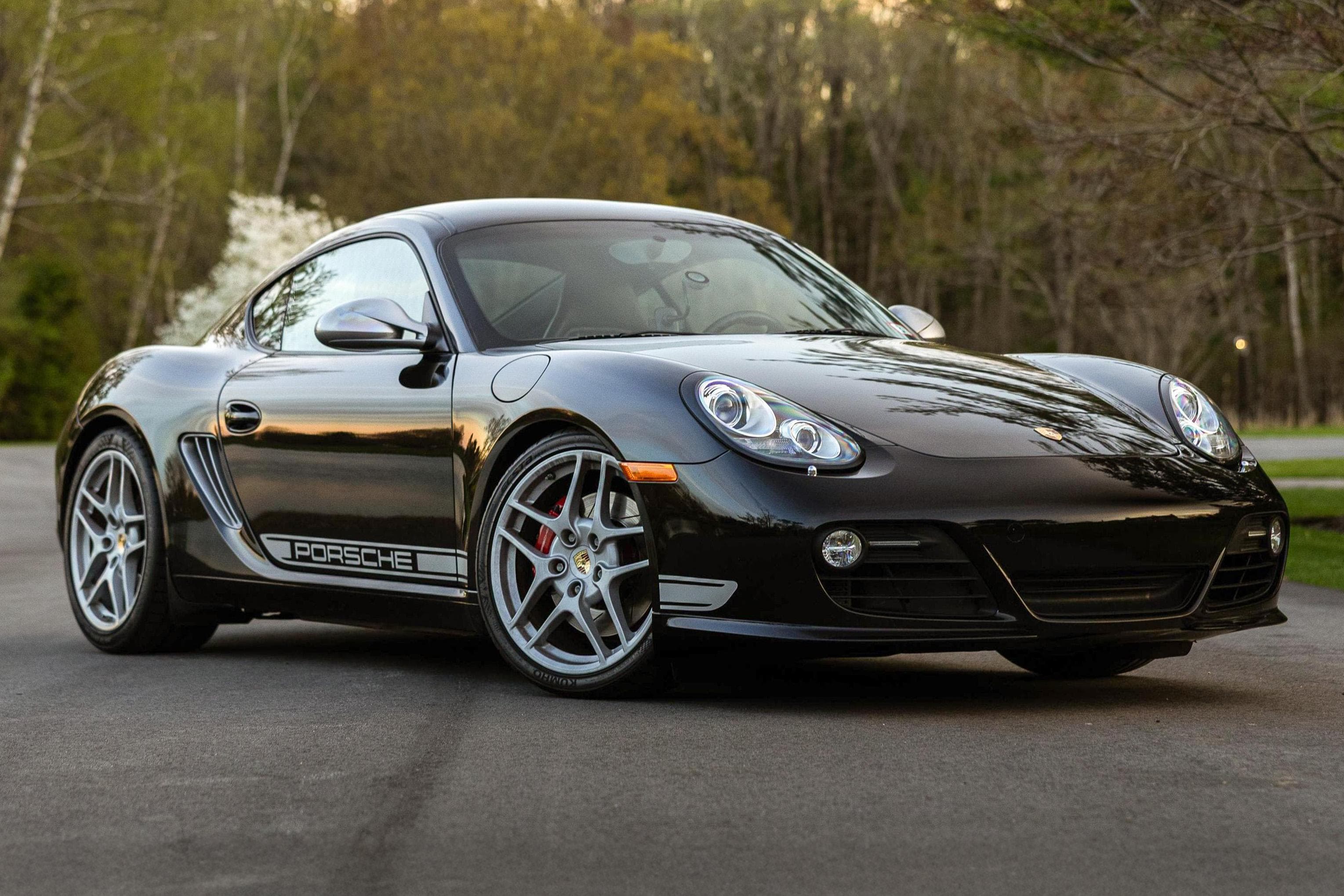 2012 Porsche 987 Cayman sold for $62,500