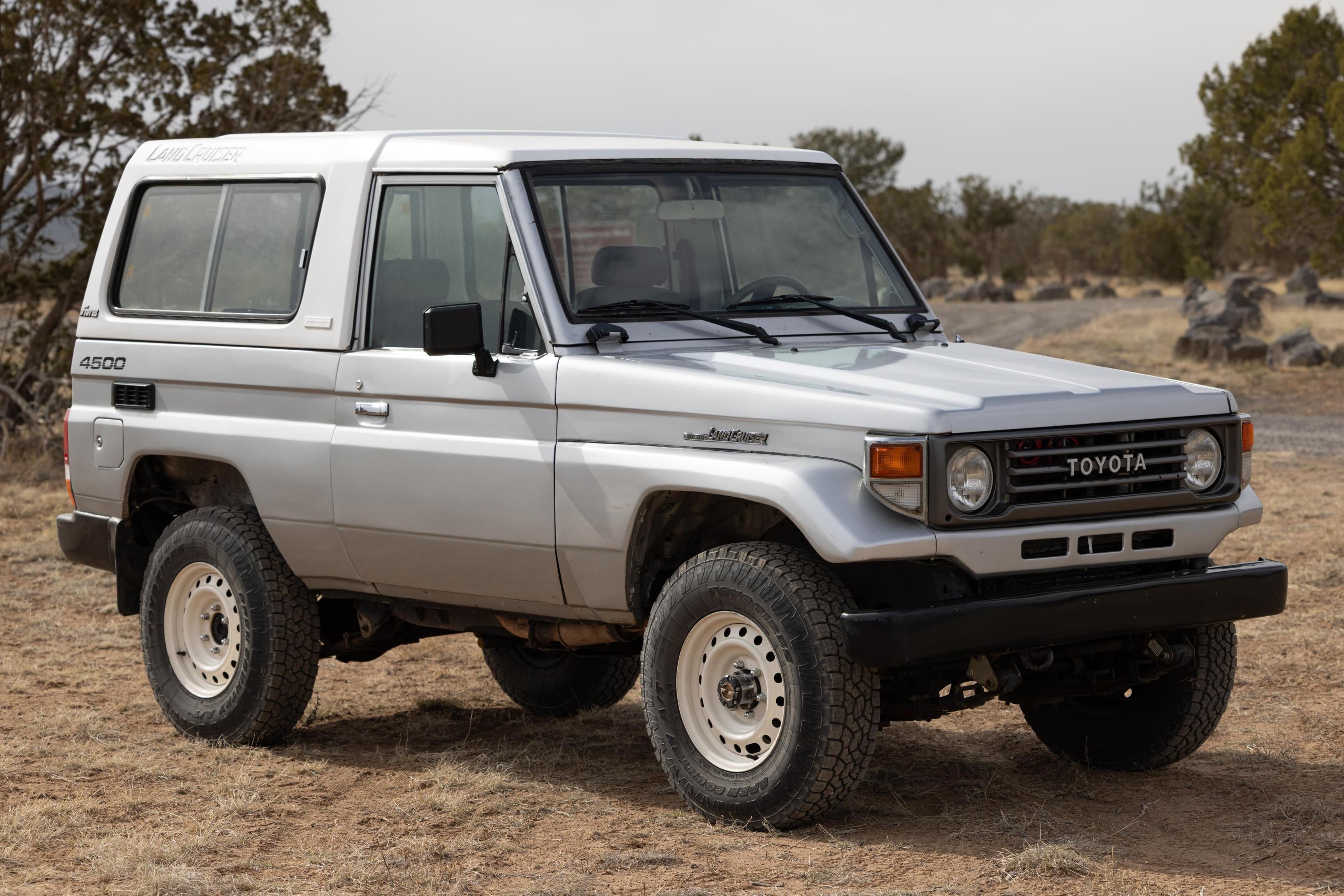 1994 Toyota Land Cruiser sold for $19,250