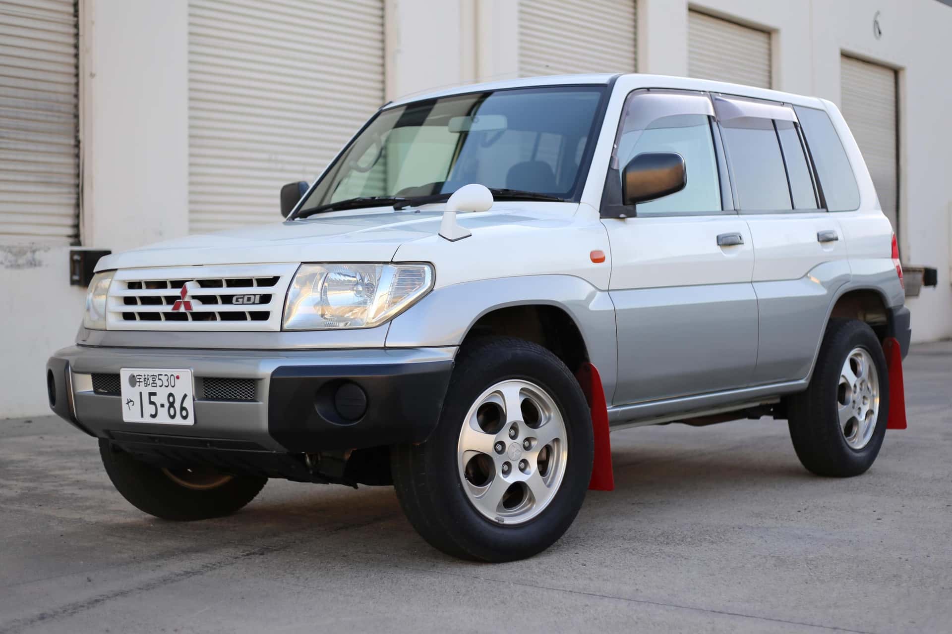 1998 Mitsubishi Pajero sold for $6,400