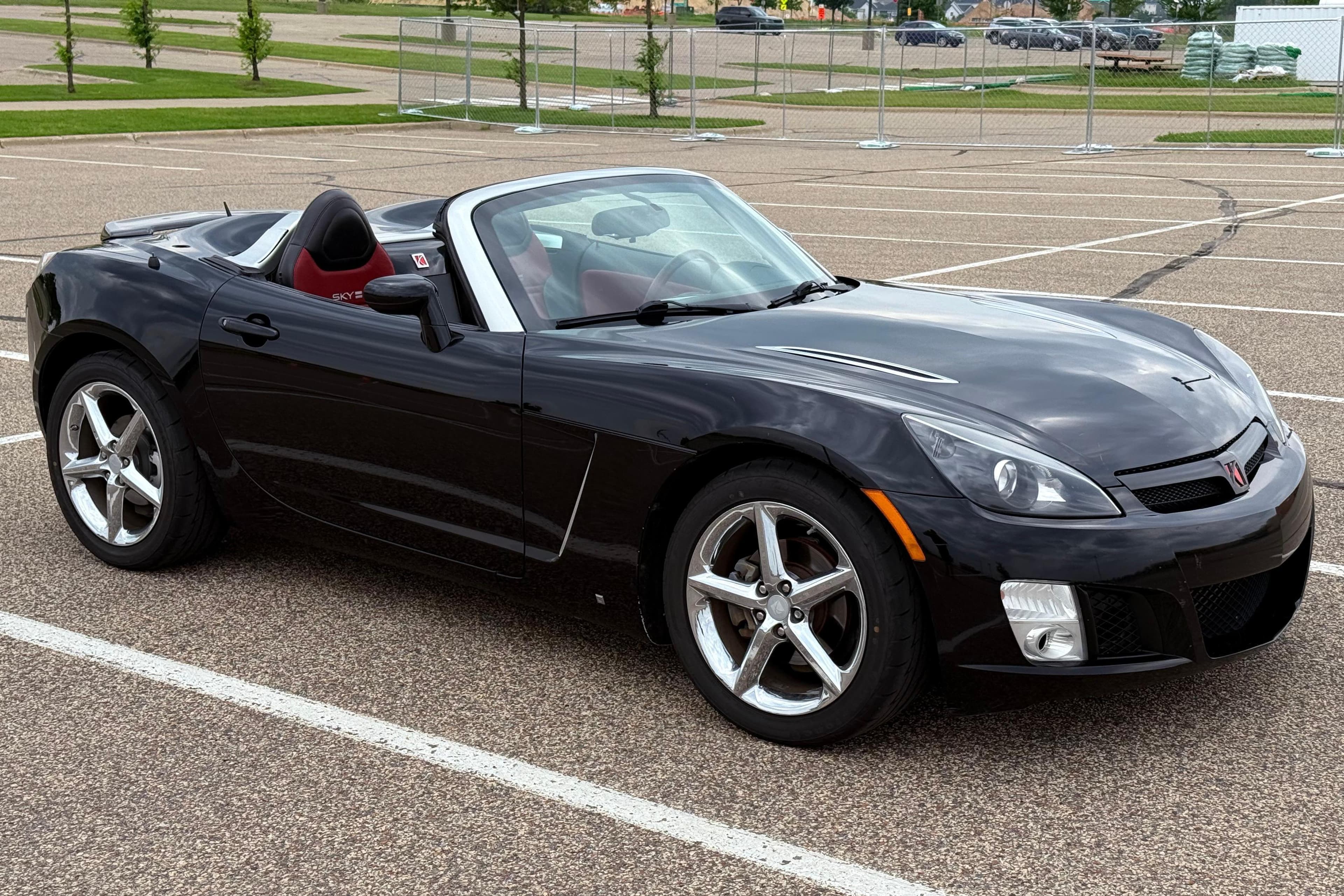2008 Saturn Sky sold for $10,300
