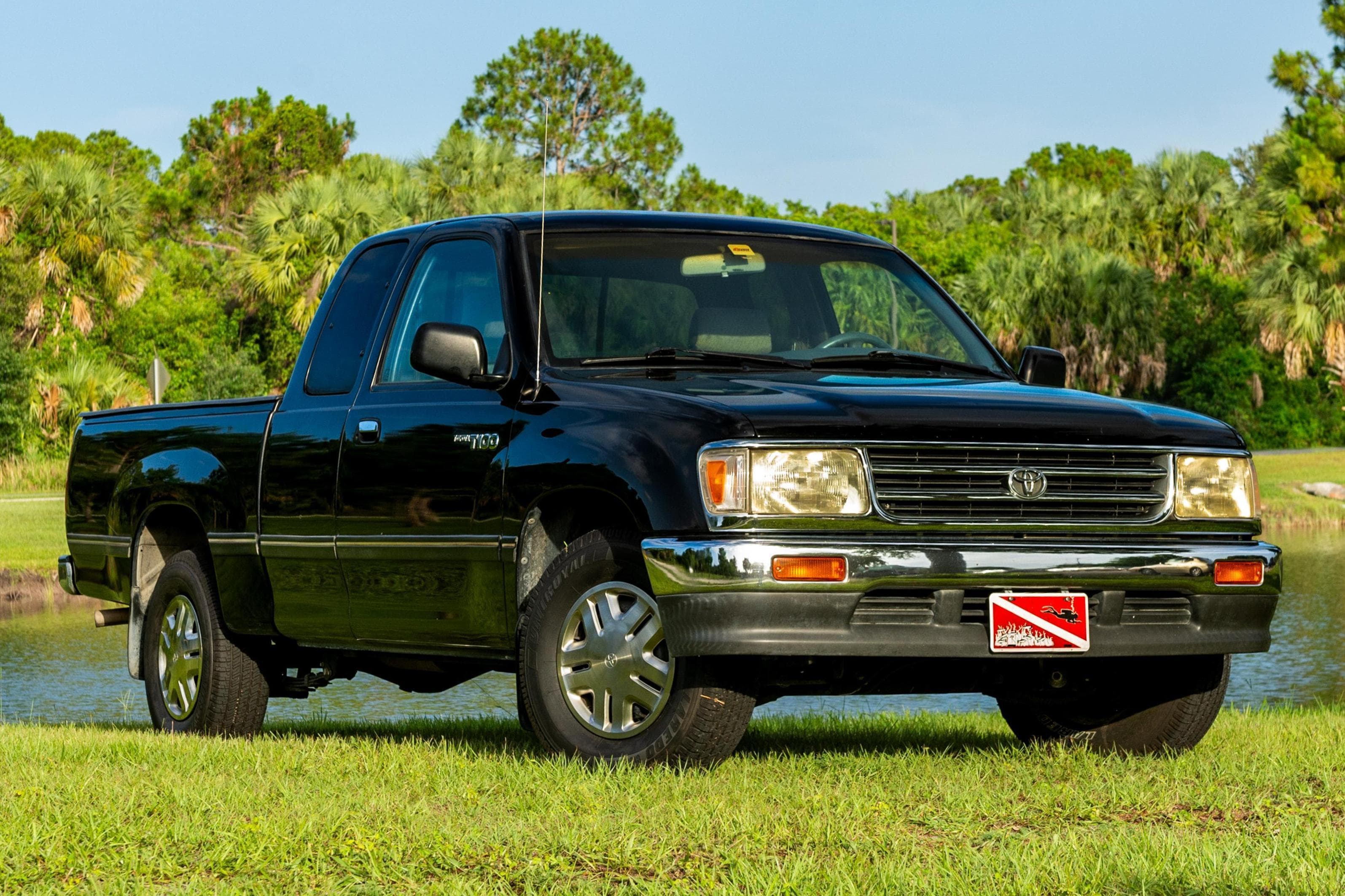1998 Toyota T100 sold for $8,900