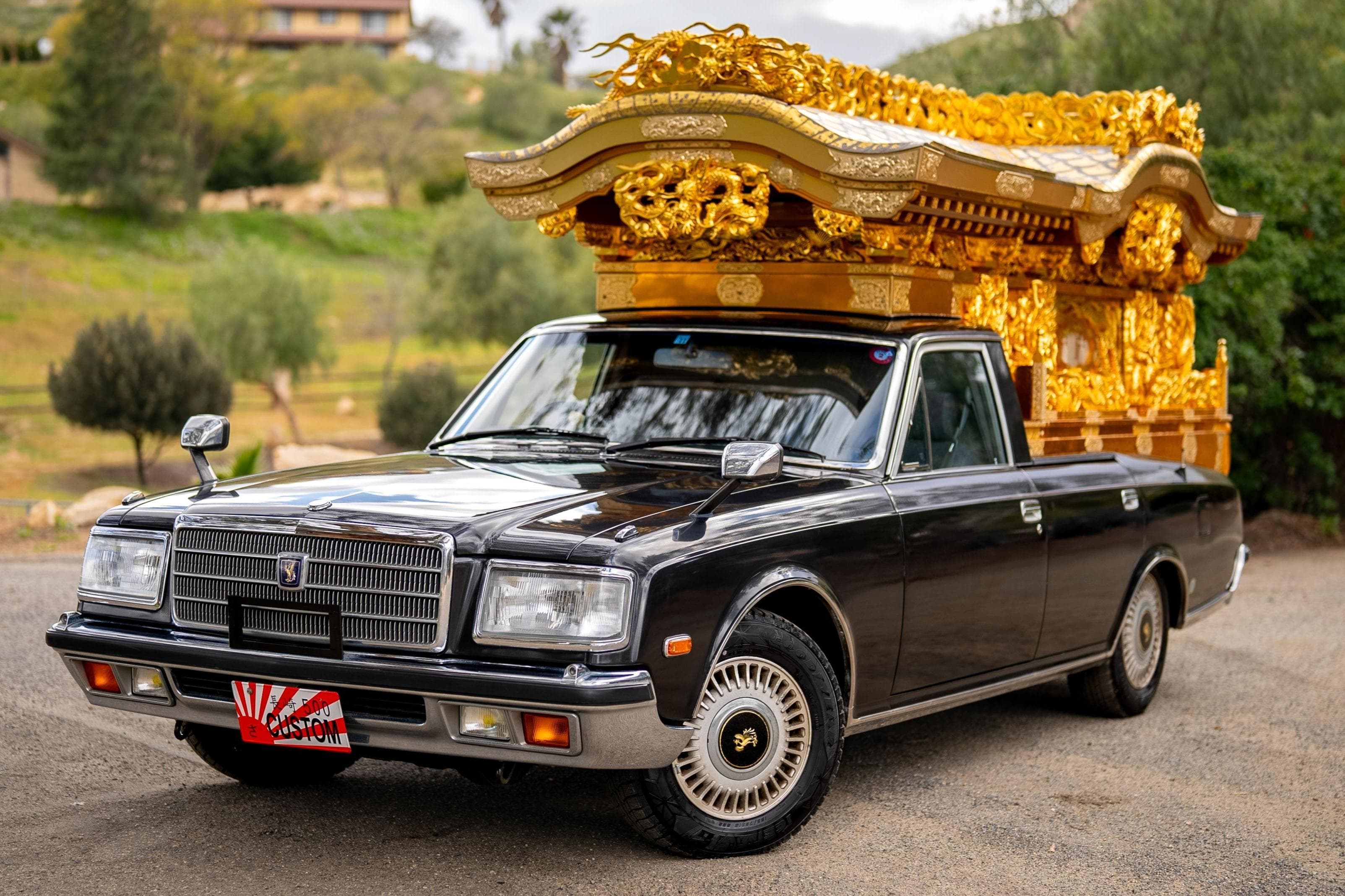 1995 Toyota Century sold for $21,139